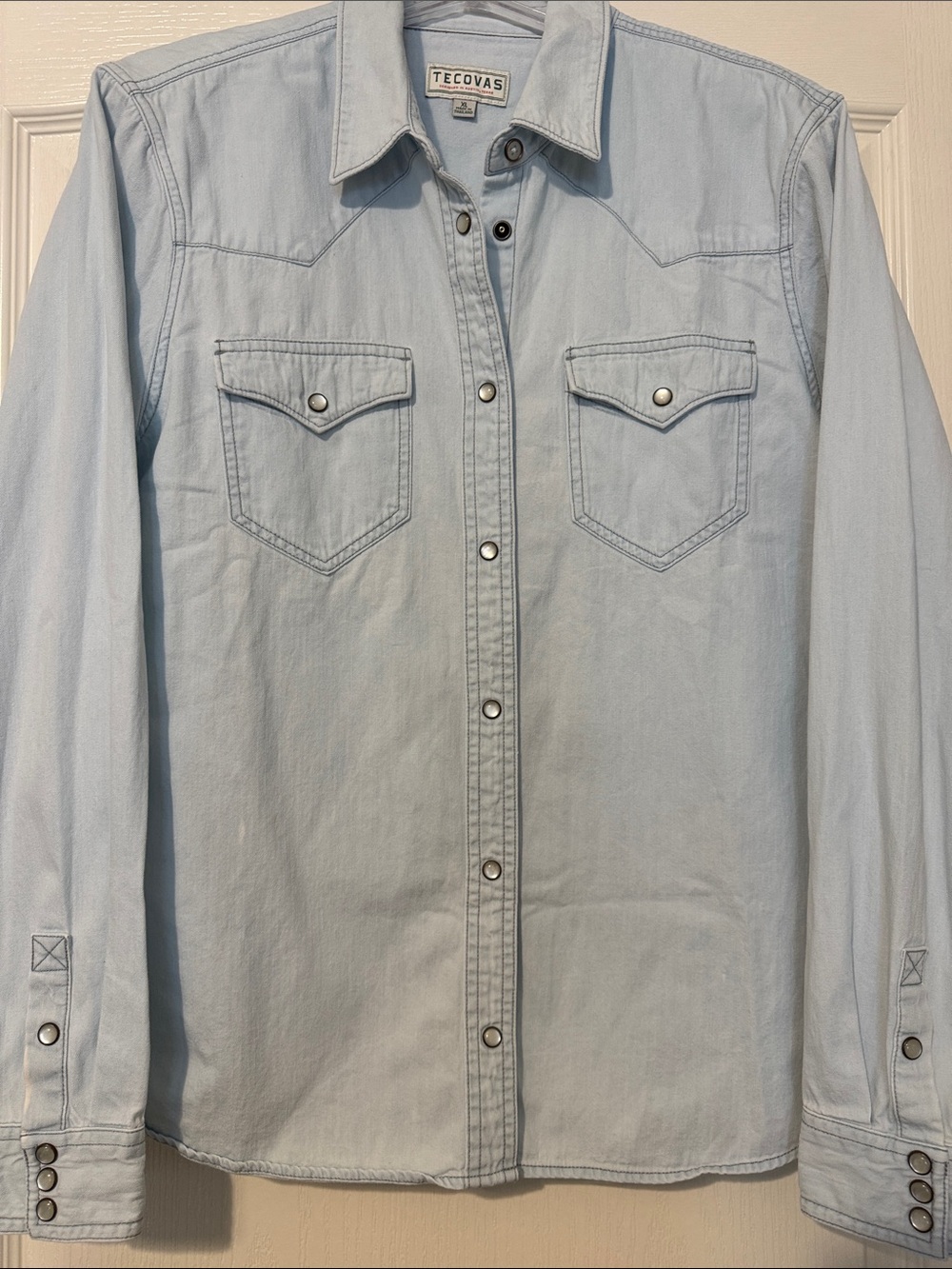 Tecovas Faded Blue Wash Distressed Women’s Western Denim Snap Shirt 0104